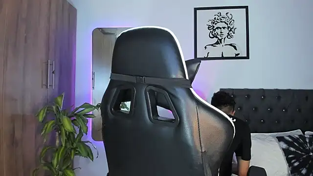 AlanNaughty online show from 12/21/25, 11:12