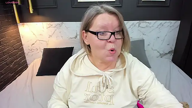 Shannonshine online show from 03/06/25, 05:14