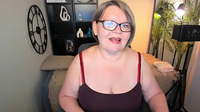 Shannonshine online show from 06/08/26, 01:22