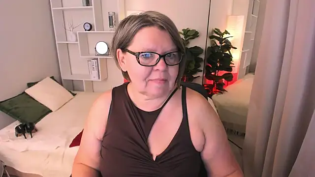 Shannonshine online show from 06/12/26, 08:13