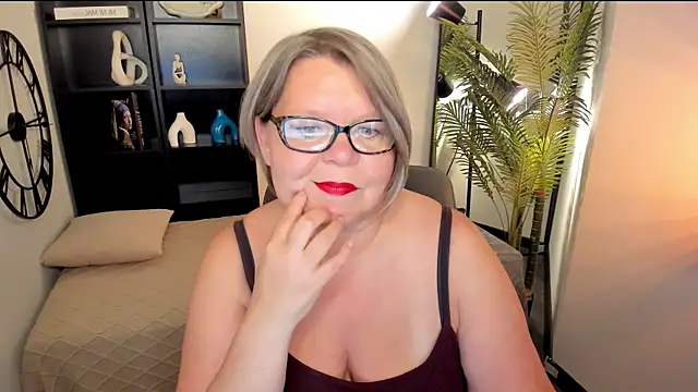 Shannonshine online show from 07/16/26, 02:01