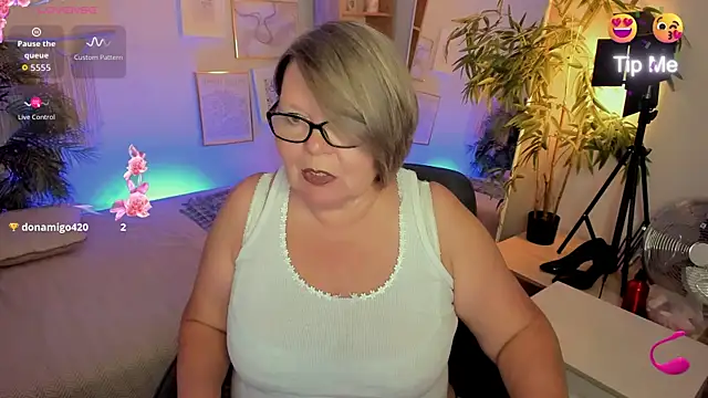 Shannonshine online show from 07/23/26, 01:42