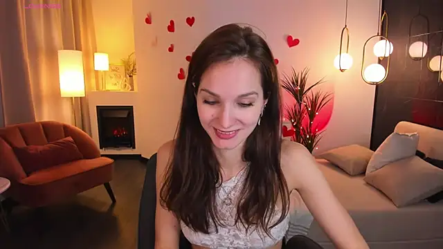 Snapshot of MirandaGlow chatting on 02/14/25, 08:42 MirandaGlow online show from 02/14/25, 08:42