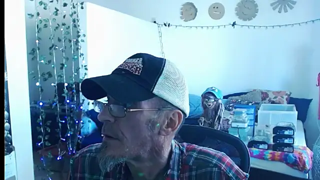 Snapshot of mycock2474u chatting on 03/01/25, 09:59 mycock2474u online show from 03/01/25, 09:59