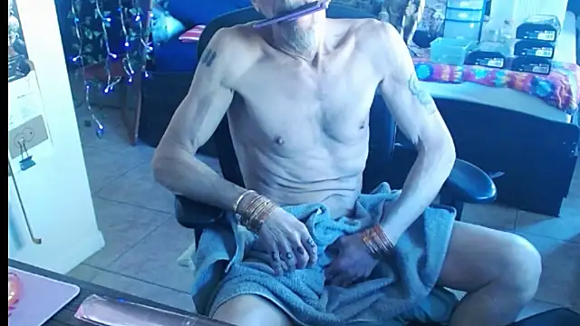 Snapshot of mycock2474u chatting on 03/02/25, 03:37 mycock2474u online show from 03/02/25, 03:37