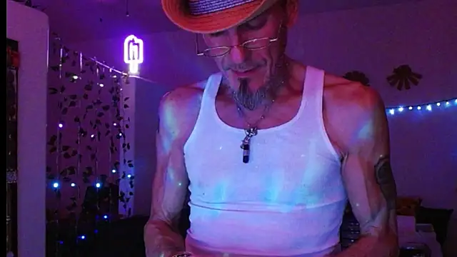 Snapshot of mycock2474u chatting on 03/06/25, 05:57 mycock2474u online show from 03/06/25, 05:57