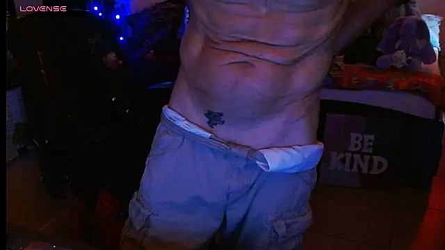 Snapshot of mycock2474u chatting on 03/14/25, 06:39 mycock2474u online show from 03/14/25, 06:39