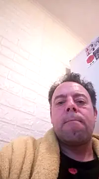Snapshot of david_geam chatting on 12/08/24, 06:33 david geam online show from 12/08/24, 06:33