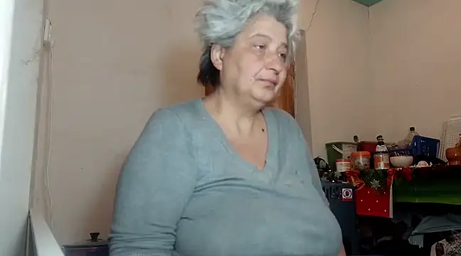 Snapshot of ExquisiteMature chatting on 01/17/25, 11:06 ExquisiteMature online show from 01/17/25, 11:06