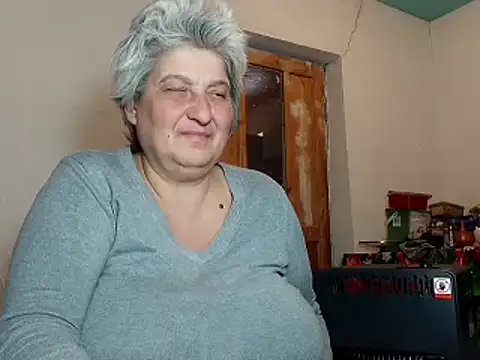 Snapshot of ExquisiteMature chatting on 02/18/25, 09:43 ExquisiteMature online show from 02/18/25, 09:43