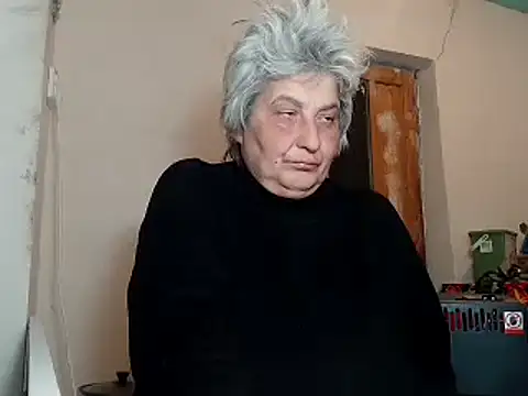 Snapshot of ExquisiteMature chatting on 02/19/25, 10:09 ExquisiteMature online show from 02/19/25, 10:09