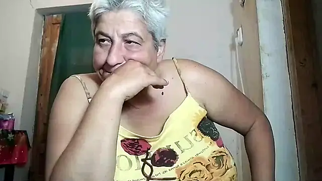 Snapshot of ExquisiteMature chatting on 09/22/25, 08:49 ExquisiteMature online show from 09/22/25, 08:49