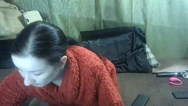 Snapshot of IngaQAce chatting on 11/01/25, 09:06 IngaQAce online show from 11/01/25, 09:06