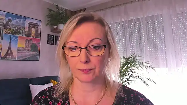 vanessa chat online show from 04/13/26, 01:16