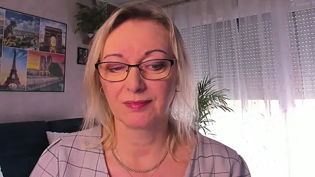 vanessa chat online show from 04/14/26, 01:39