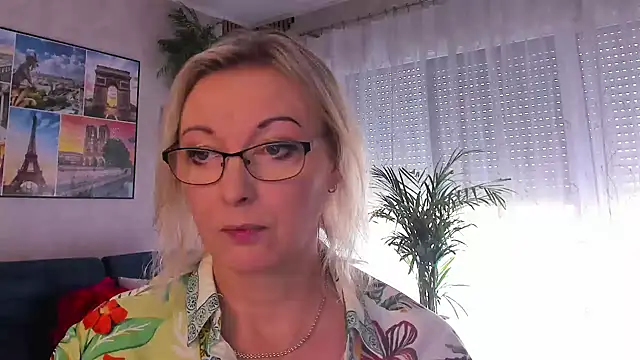 Snapshot of vanessa_chat chatting on 07/16/26, 12:55 vanessa chat online show from 07/16/26, 12:55