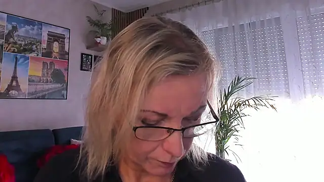 Snapshot of vanessa_chat chatting on 08/06/26, 01:24 vanessa chat online show from 08/06/26, 01:24