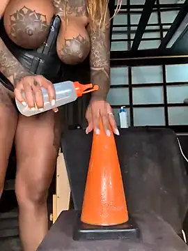 DarkDea online show from 02/10/25, 11:34