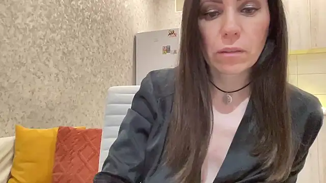 HotyWinter online show from 01/10/26, 04:03