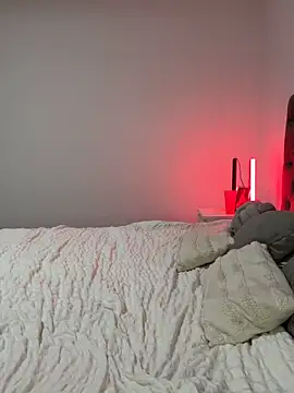 EllaMae online show from 09/21/25, 08:10