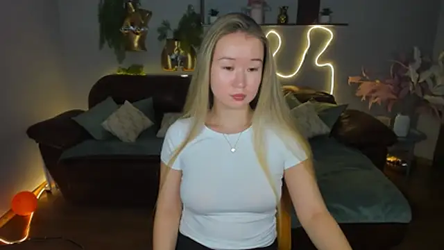 PollyOcean online show from 11/17/25, 10:54