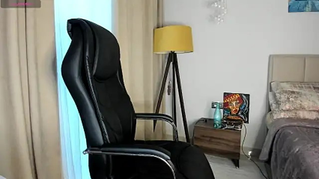 Colette  1977 online show from 02/18/26, 06:09