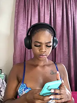 LuciousLips96 online show from 03/10/25, 07:42