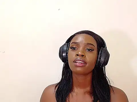 LuciousLips96 online show from 03/19/25, 10:22