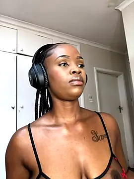 LuciousLips96 online show from 09/21/25, 09:55