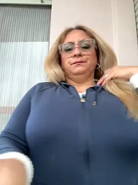 x elena x online show from 02/12/25, 11:51