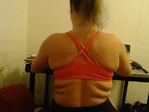 Snapshot of Milana235 chatting on 02/28/25, 07:14 Milana235 online show from 02/28/25, 07:14