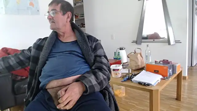 silvio-aus-luzern-CH online show from 04/03/26, 08:34