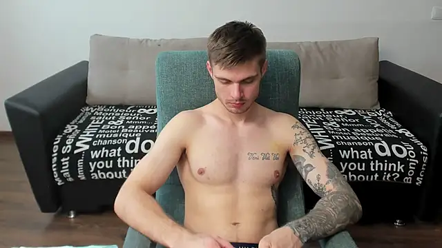 Snapshot of maks_wolfis chatting on 02/24/25, 10:15 maks wolfis online show from 02/24/25, 10:15