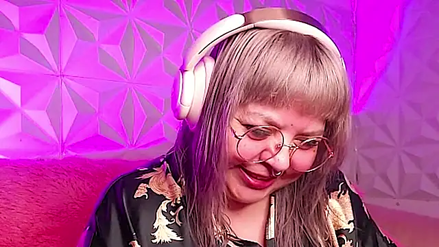 Satyn doll online show from 11/14/25, 12:53