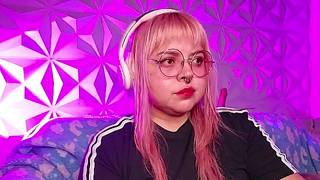 Satyn doll online show from 04/16/26, 11:07