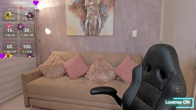 HannaCross online show from 04/22/26, 12:02