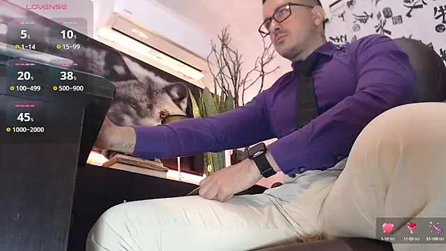 Snapshot of randyluke chatting on 12/04/24, 11:52 randyluke online show from 12/04/24, 11:52