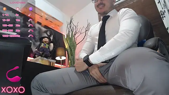 Snapshot of randyluke chatting on 10/12/25, 09:41 randyluke online show from 10/12/25, 09:41