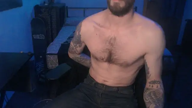 Snapshot of SexxxyLouis chatting on 01/10/25, 01:52 SexxxyLouis online show from 01/10/25, 01:52