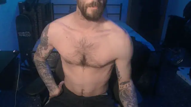 Snapshot of SexxxyLouis chatting on 01/19/25, 03:10 SexxxyLouis online show from 01/19/25, 03:10