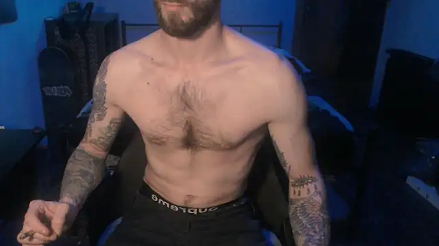 Snapshot of SexxxyLouis chatting on 01/23/25, 05:52 SexxxyLouis online show from 01/23/25, 05:52