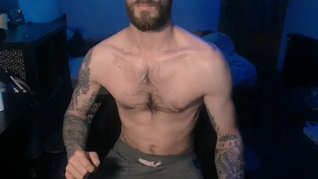 Snapshot of SexxxyLouis chatting on 02/04/25, 08:28 SexxxyLouis online show from 02/04/25, 08:28