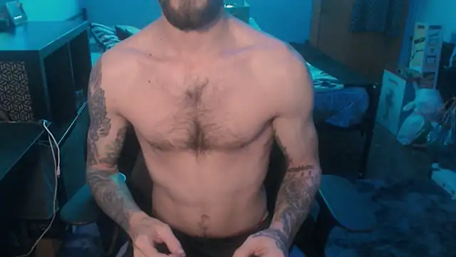 Snapshot of SexxxyLouis chatting on 02/09/25, 02:07 SexxxyLouis online show from 02/09/25, 02:07
