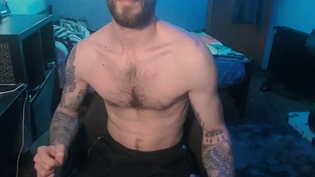 Snapshot of SexxxyLouis chatting on 02/11/25, 07:27 SexxxyLouis online show from 02/11/25, 07:27