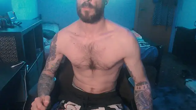 Snapshot of SexxxyLouis chatting on 02/12/25, 08:50 SexxxyLouis online show from 02/12/25, 08:50