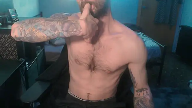 Snapshot of SexxxyLouis chatting on 02/13/25, 02:09 SexxxyLouis online show from 02/13/25, 02:09