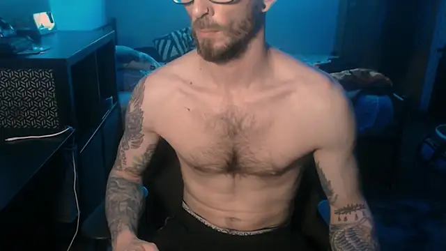 Snapshot of SexxxyLouis chatting on 02/21/25, 06:59 SexxxyLouis online show from 02/21/25, 06:59