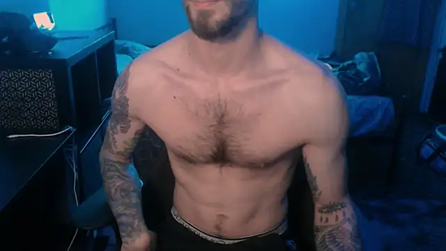 Snapshot of SexxxyLouis chatting on 02/22/25, 12:19 SexxxyLouis online show from 02/22/25, 12:19