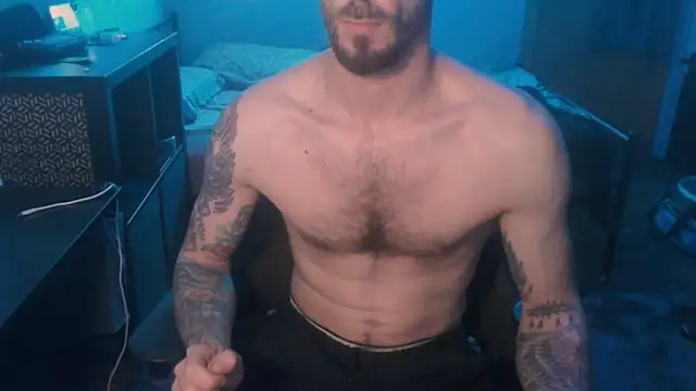 Snapshot of SexxxyLouis chatting on 02/22/25, 08:53 SexxxyLouis online show from 02/22/25, 08:53