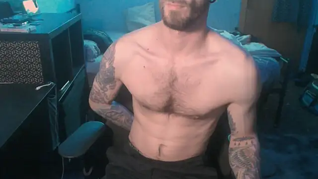 Snapshot of SexxxyLouis chatting on 02/25/25, 06:53 SexxxyLouis online show from 02/25/25, 06:53